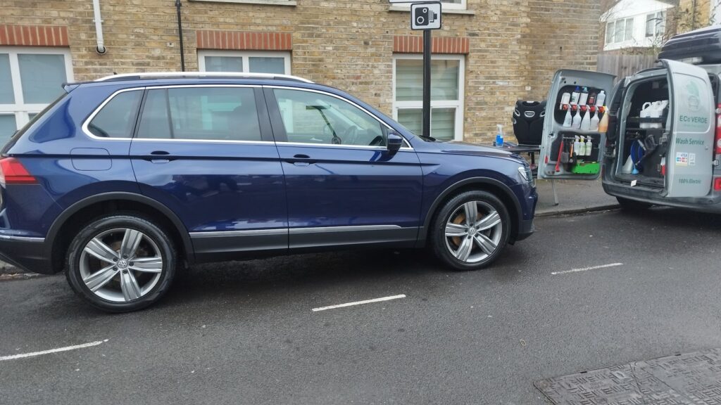 Choosing a Reliable Valeting Service in London 2 reliable-valeting-service-ecoverde-valeting-service